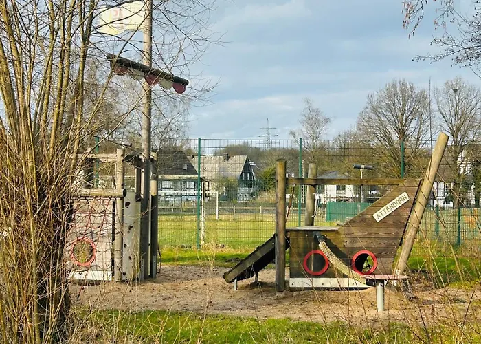 Theodor - Wandern Am Biggesee * 아텐도른